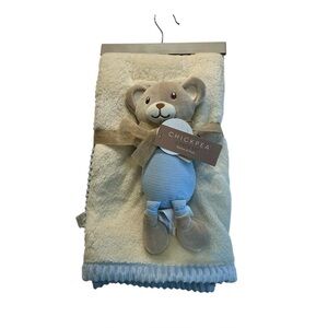 Chick Pea 2-Piece Baby Blanket & Plush Teddy Bear Set Blue Cream